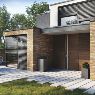 Haus mit Raffstore und pzf Lamellen