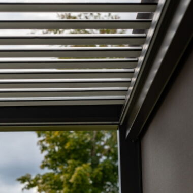 Pergola Lamellendach Pflege und Wartung