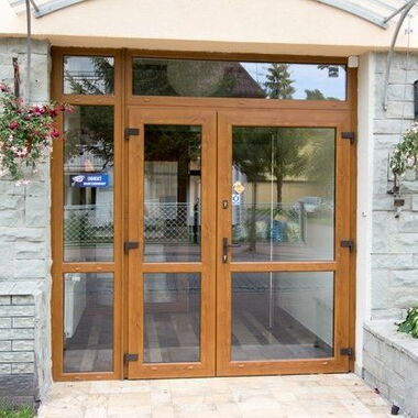 Kunststoff Nebeneingangstür