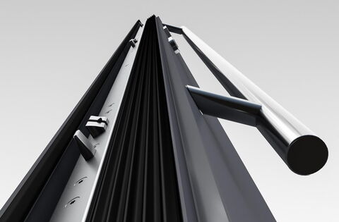 Alu-Haustür mit automatik-Verriegelung und 3 Schlossfallen