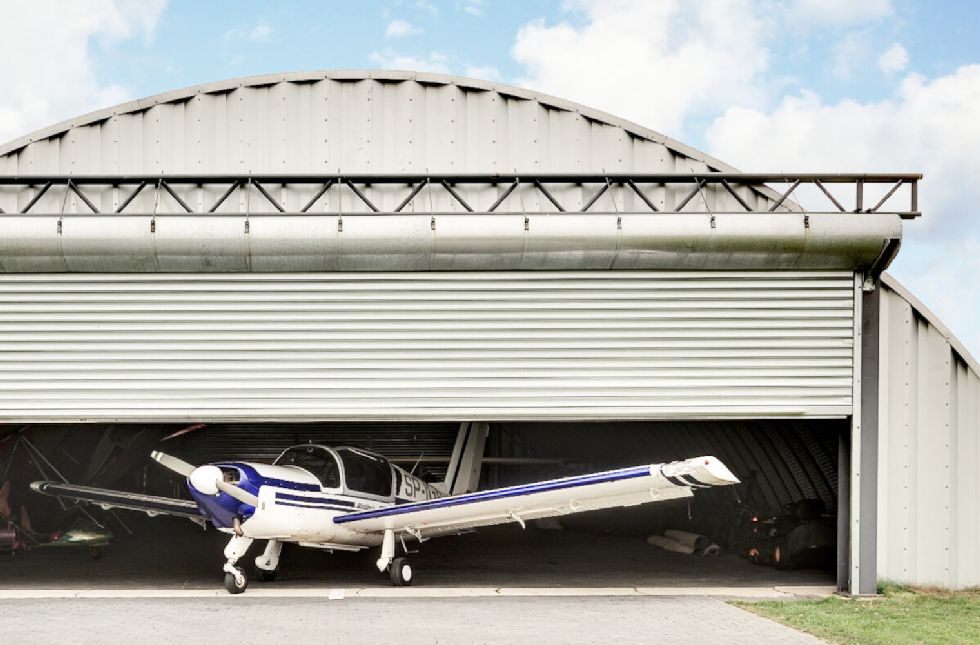 Industrie-Rolltor Flugzeughangar