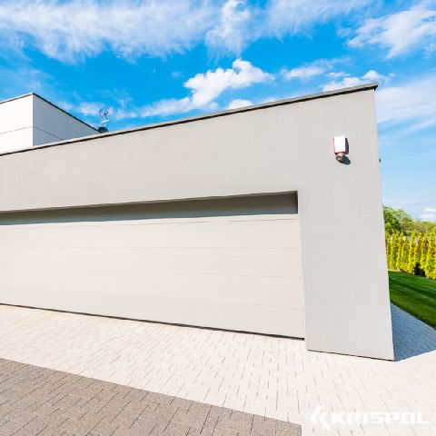 Sektionaltor von Krispol in betongrauem Farbton