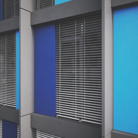 Kantoorgevel met raffstores