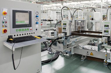 Drutex glasproductie-installatie voor kozijnen