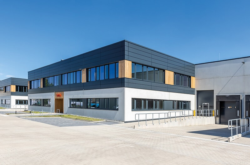 Fensterblick bedrijfsgebouw