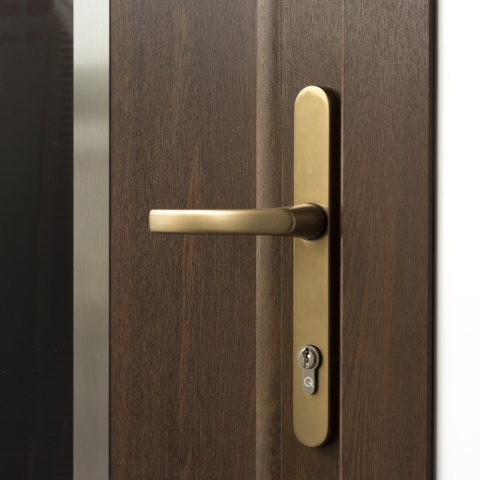 Haustür mit Drücker Farbe Oliv