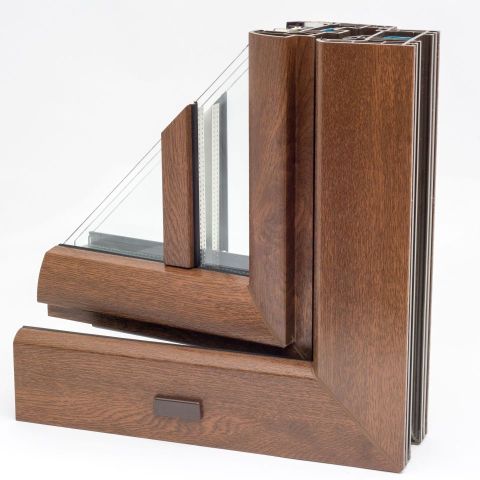 Kunststofffenster-Profil mit aufgesetzten Sprossen