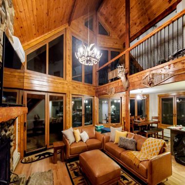 Fenster und Balkontür für rustikalen Wohnstil