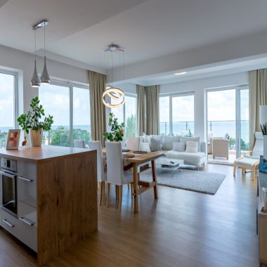 Bodentiefe Fenster für klassischen Wohnstil