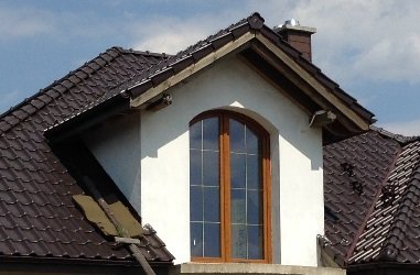 Segmentbogenfenster mit Sprossen in Oregon