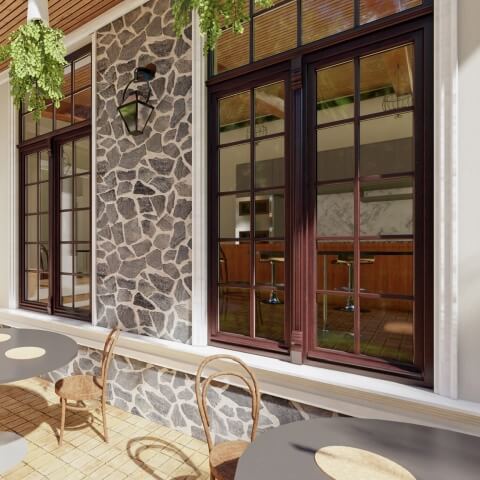 Bodentiefe Fenster aus Holz mit Sprossen und Zierleisten