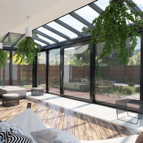 Wintergarten Fenster mit Schiebetüren