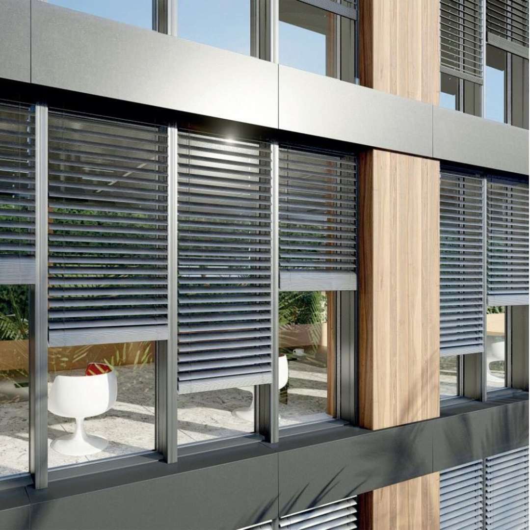 Raffstore außen bodentief anthrazit Gebäude