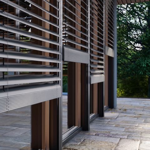 Raffstore anthrazit Terrasse bodentiefe Fenster