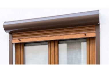 Vorbaurollladen in Braun